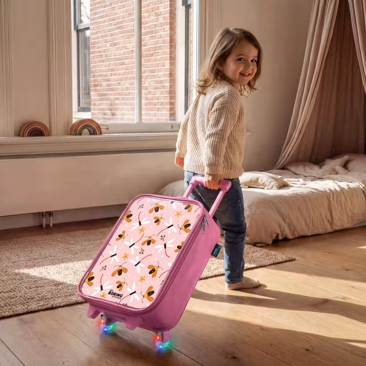 Lieveheersbeestjes en libellen op roze achtergrond Kinderkoffer - Roze klein -sfeer1