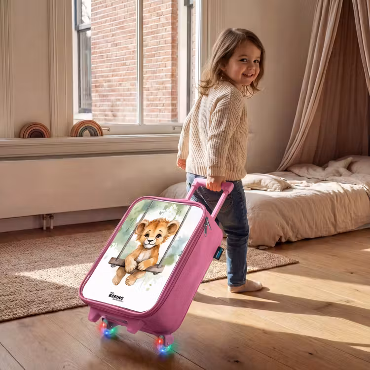 Leeuwenwelpje met schommel illustratie Kinderkoffer - Roze klein -sfeer1