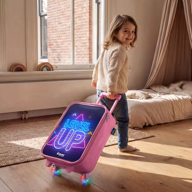 Neonletters op een bakstenen muur Kinderkoffer - Roze klein -sfeer1