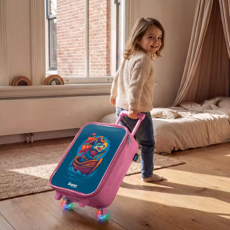 Piraten wasbeer op een boot Kinderkoffer - Roze klein -sfeer1