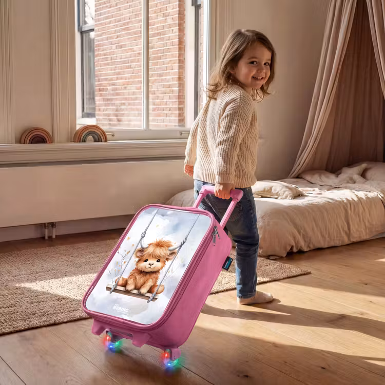 Schommelend Schotse hooglander kalf van waterverf Kinderkoffer - Roze klein -sfeer1