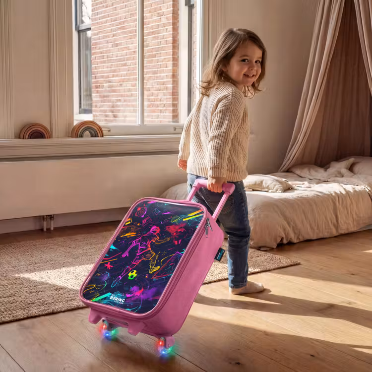 Straatvoetbal in ruimtekleuren Kinderkoffer - Roze klein -sfeer1