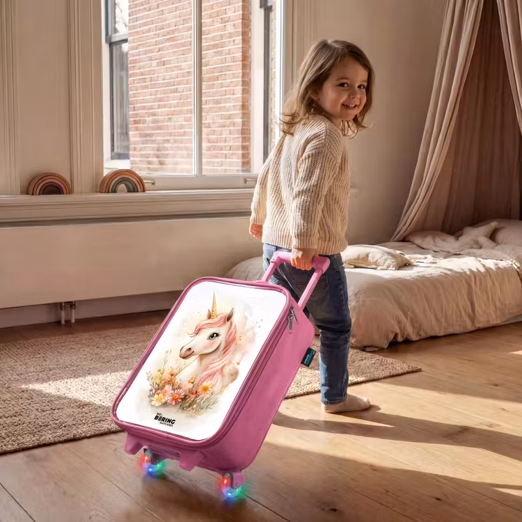 Eenhoorn met roze manen tussen pastelbloemen Kinderkoffer - Roze klein -sfeer1