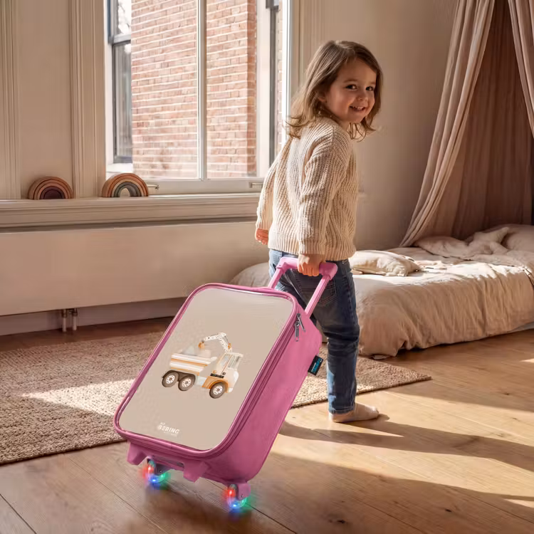Gele kiepwagen in neutrale kleuren Kinderkoffer - Roze klein -sfeer1
