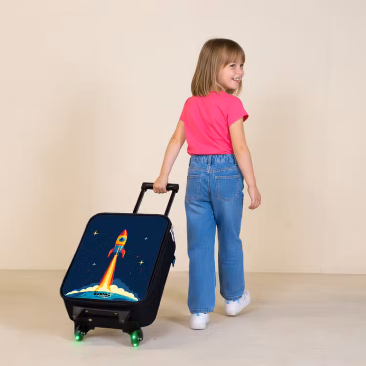 Planeet - Raket - Sterren - Donkerblauw Kinderkoffer - Zwart klein -sfeer1