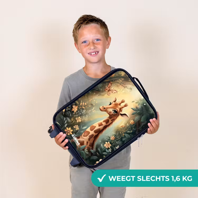Jonge giraf tussen bloemen in zonnig woud Kinderkoffer - Zwart klein -sfeer4_NL