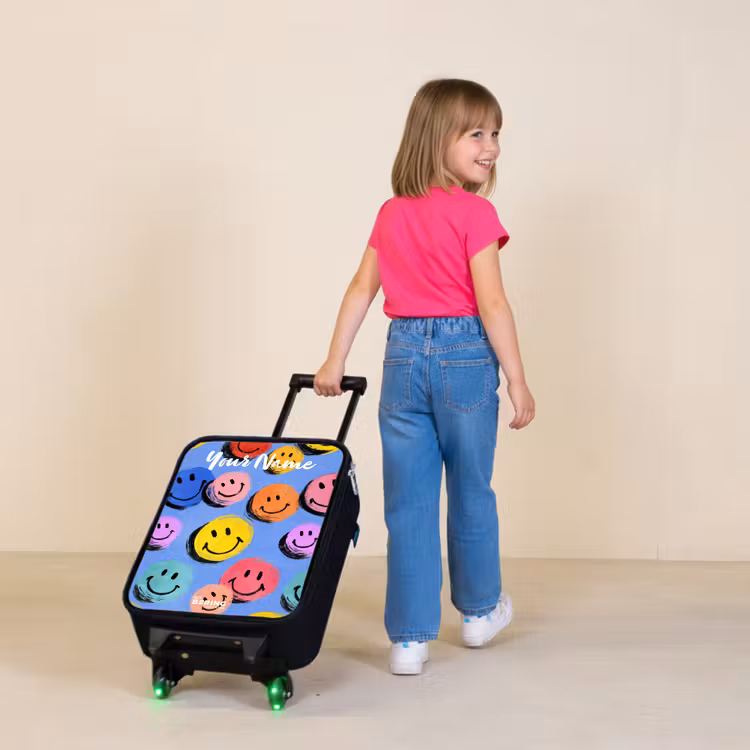 Een speels en kunstzinnig patroon van kleurrijke smileys Kinderkoffer - Zwart klein -sfeer1