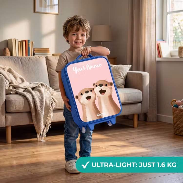 Glimlach - Otters - Roze - Illustratie Kinderkoffer - Blauw klein -sfeer2_EN