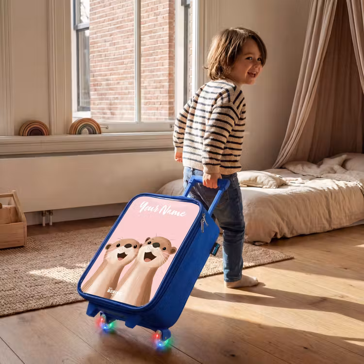 Glimlach - Otters - Roze - Illustratie Kinderkoffer - Blauw klein -sfeer1
