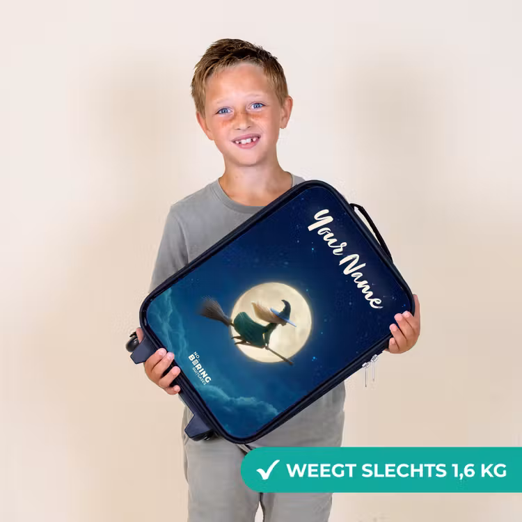 Heks in Maanlichtvlucht Kinderkoffer - Zwart klein -sfeer4_NL