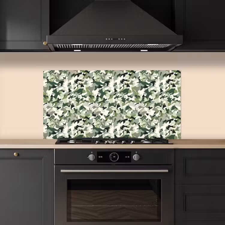 Abstract - Camouflage - Groen keuken achterwand spatscherm middel 899 -sfeer1