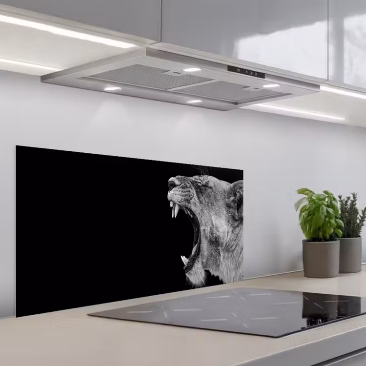 Dieren - Leeuw - Zwart - Wit - Portret keuken achterwand spatscherm middel -3d_schuin