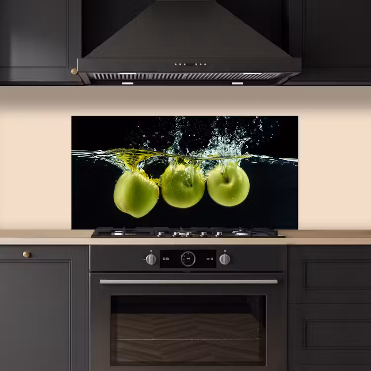 Appels - Fruit - Water - Zwart - Groen keuken achterwand spatscherm middel -sfeer1