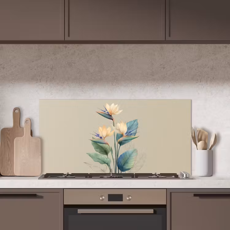 Paradijsvogelbloemen - Blauwgroene bladeren - Beige keuken achterwand spatscherm middel -sfeer2