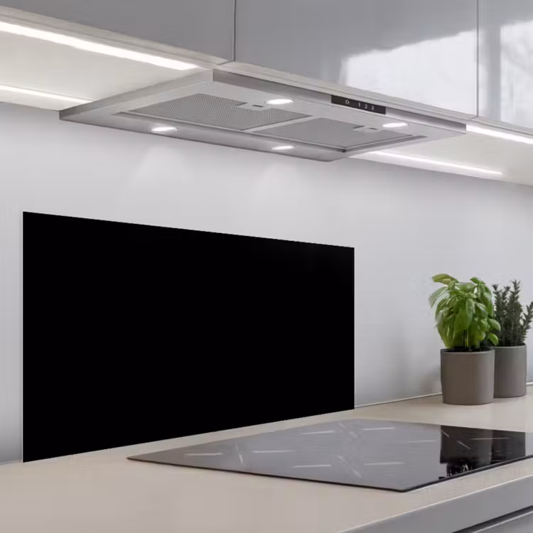 Zwart - Effen kleur keuken achterwand spatscherm middel 899 -3d_schuin