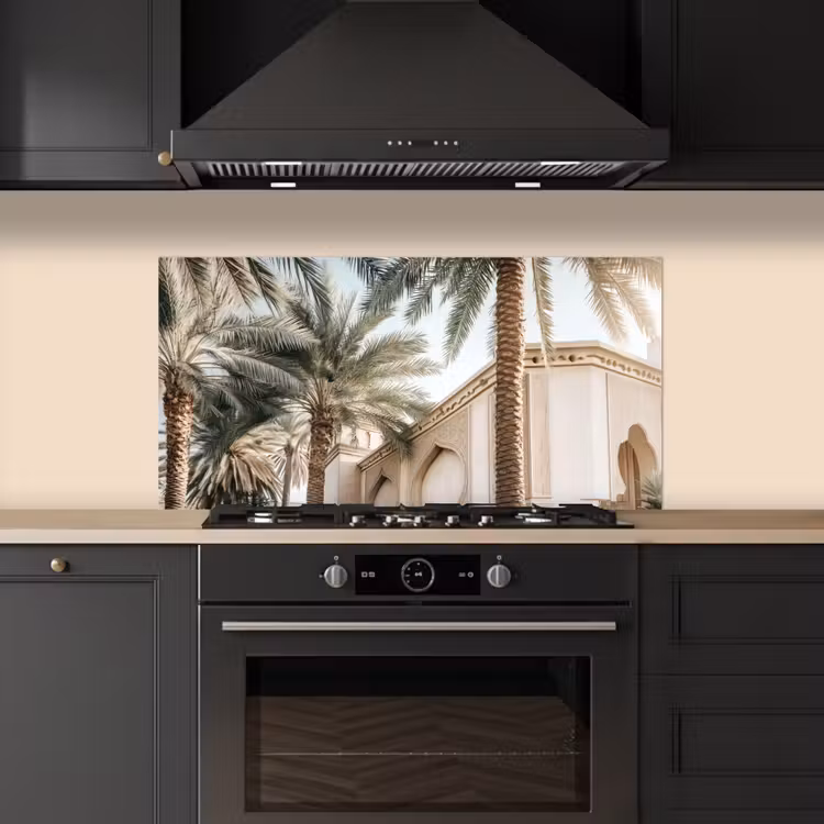 Gebouw - Palmbomen - Beige - Zon keuken achterwand spatscherm middel -sfeer1