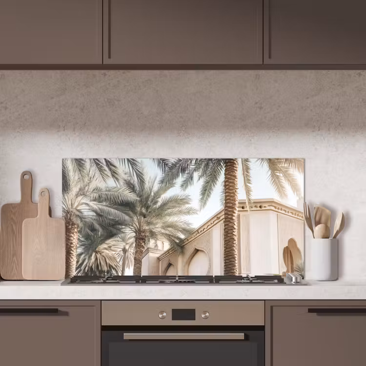 Gebouw - Palmbomen - Beige - Zon keuken achterwand spatscherm middel -sfeer2