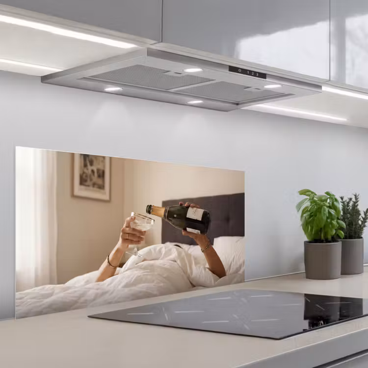 Champagne - Bed - Bubbels keuken achterwand spatscherm middel -3d_schuin