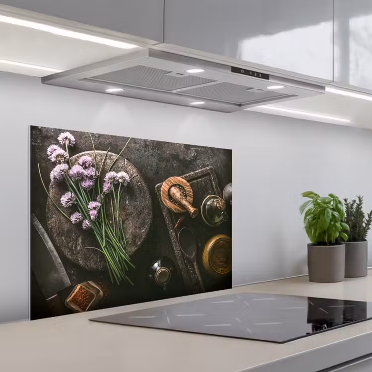 Bieslook Bloesem en Antieke Keukenwaren keuken achterwand spatscherm middel -3d_schuin