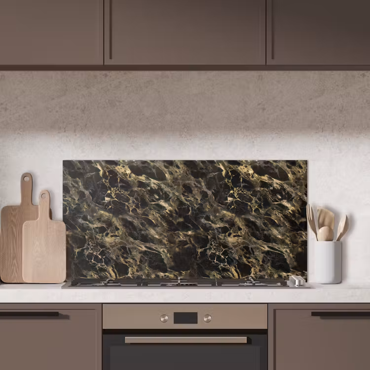 Kristal - Goud - Zwart - Marmer keuken achterwand spatscherm middel 899 -sfeer2