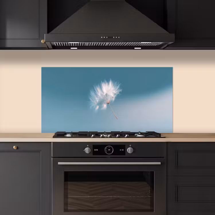 Paardenbloempluisje - Blauw - Lucht keuken achterwand spatscherm middel -sfeer1