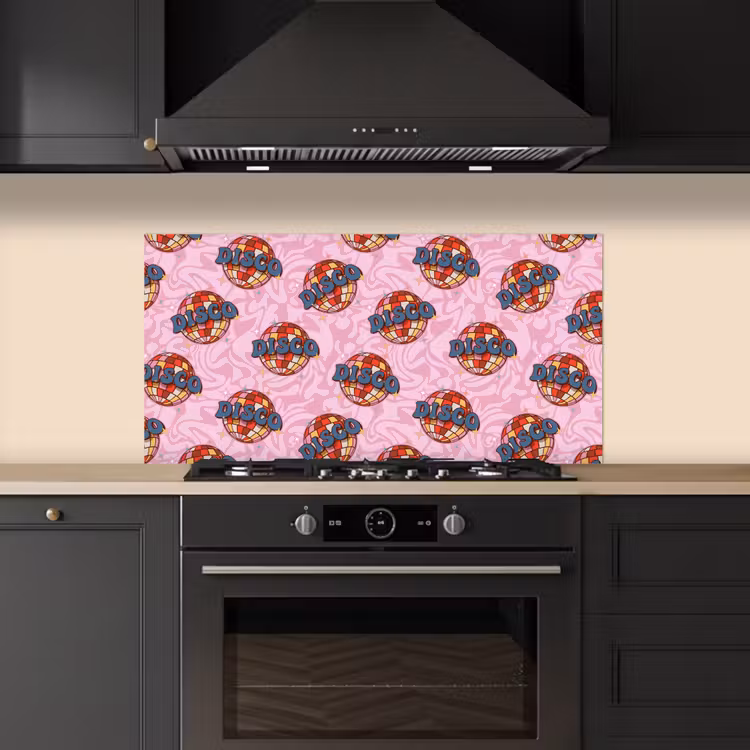 Disco - Bal - Patroon - Roze keuken achterwand spatscherm middel 899 -sfeer1