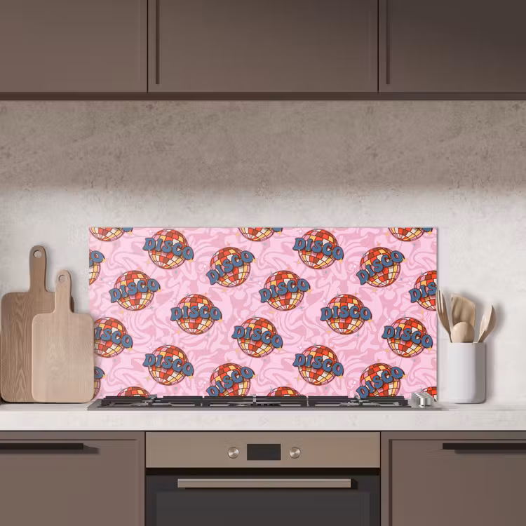 Disco - Bal - Patroon - Roze keuken achterwand spatscherm middel 899 -sfeer2