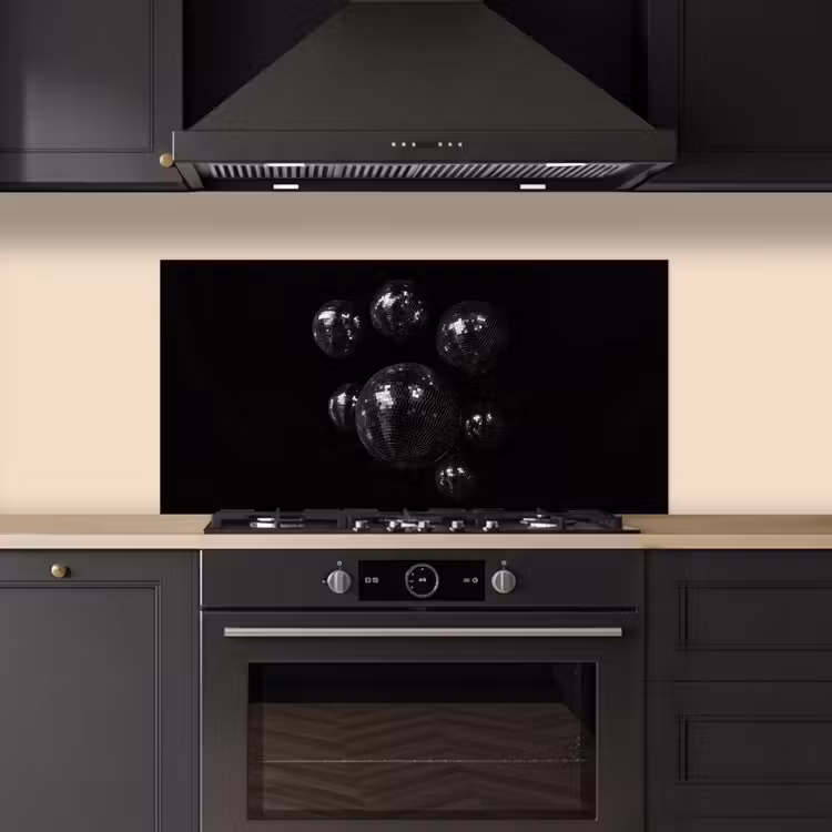 Discoballen - Minimalistisch - Zwart keuken achterwand spatscherm middel -sfeer1