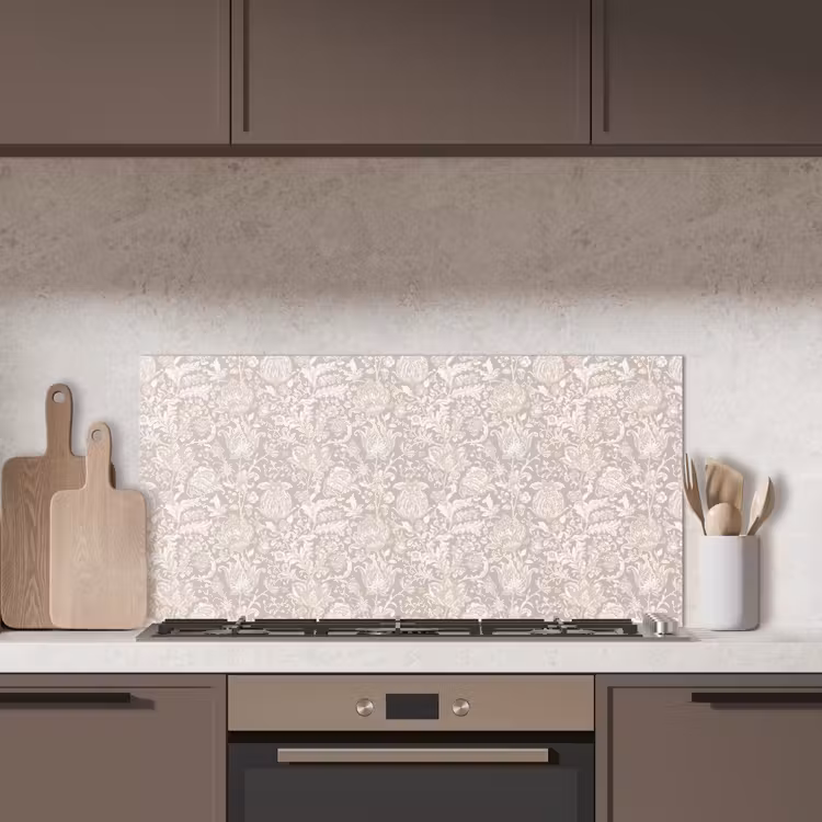 Bloemenprint - Grijs - Crème keuken achterwand spatscherm middel 899 -sfeer2