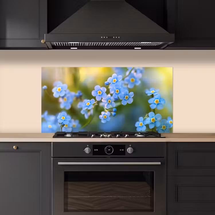 Bloemetjes - Blauw - Vergeet mij nietjes keuken achterwand spatscherm middel -sfeer1