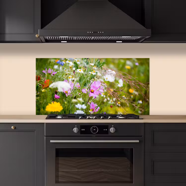 Bloemen - Natuur - Groen - Gras - Paars - Wit keuken achterwand spatscherm middel -sfeer1