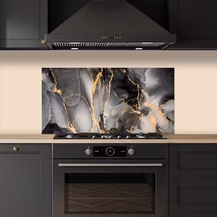 Grijs - Luxe - Goud - Marmer keuken achterwand spatscherm middel -sfeer1