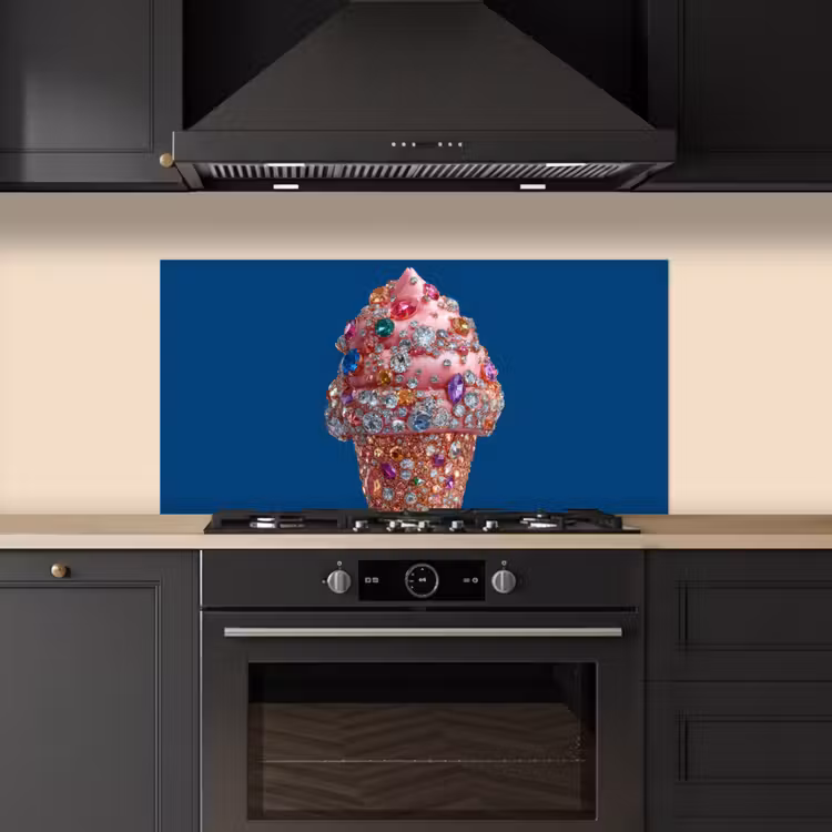 Ijsje - Hoorntje - Steentjes - Blauw keuken achterwand spatscherm middel -sfeer1