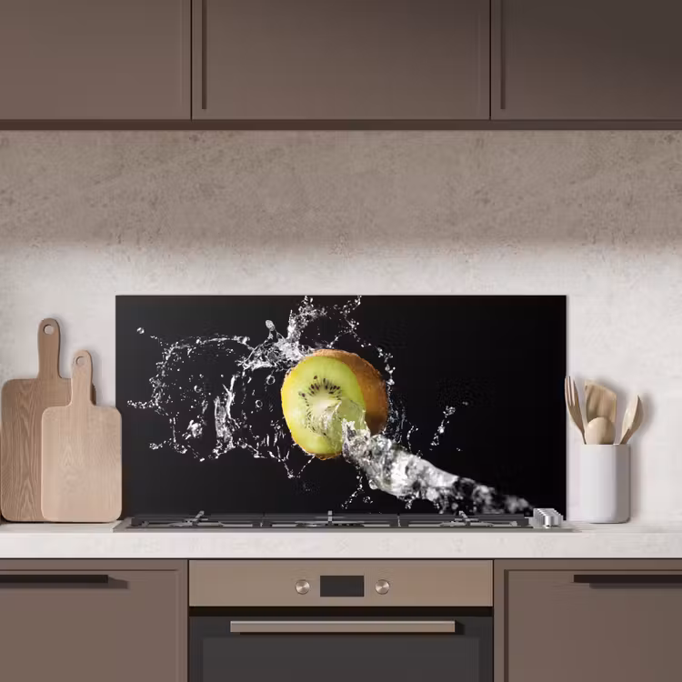 Kiwi - Fruit - Stilleven - Water - Zwart keuken achterwand spatscherm middel -sfeer2