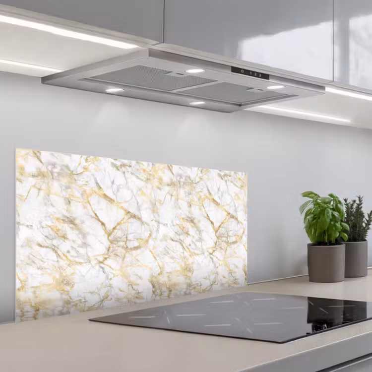 Marmer - Wit - Expressief - Goudaccenten keuken achterwand spatscherm middel 899 -3d_schuin