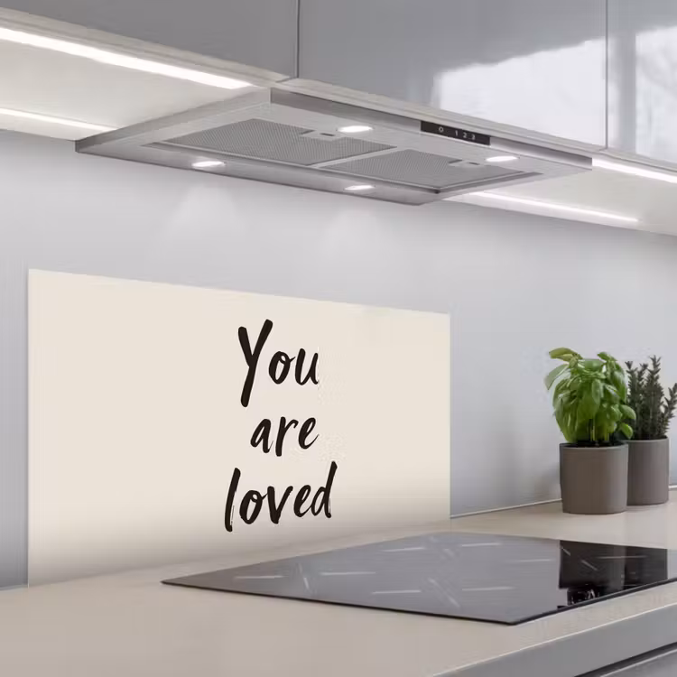 Minimalistisch - Beige - Love keuken achterwand spatscherm middel -3d_schuin