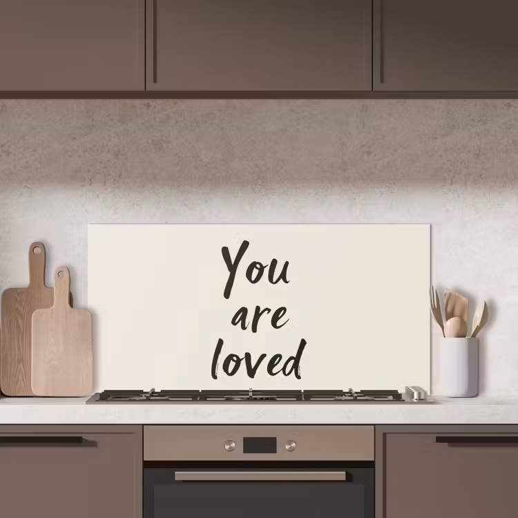 Minimalistisch - Beige - Love keuken achterwand spatscherm middel -sfeer2