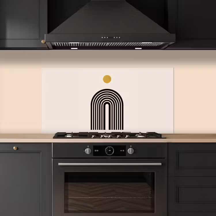 Minimalistisch - Zwarte boog - Gouden cirkel keuken achterwand spatscherm middel -sfeer1