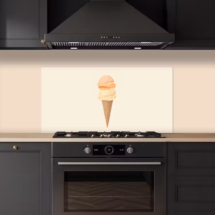 Minimalistisch - Schepijs - Hoorntje - Beige keuken achterwand spatscherm middel -sfeer1