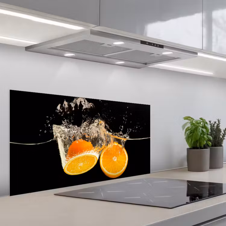 Sinaasappel - Stilleven - Water - Zwart - Fruit keuken achterwand spatscherm middel -3d_schuin