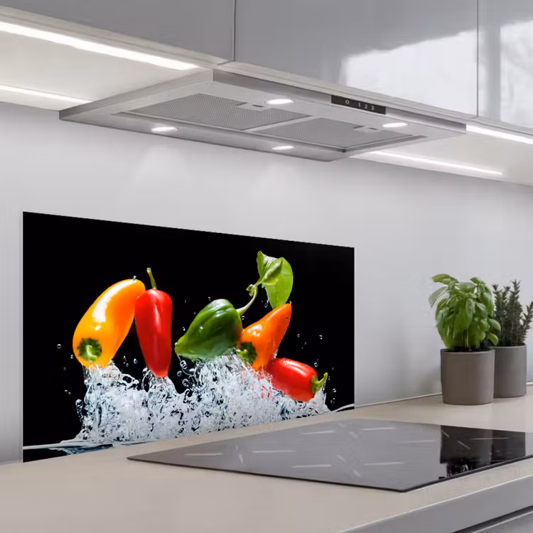 Pepers - Zwart - Groenten - Water - Blad keuken achterwand spatscherm middel -3d_schuin