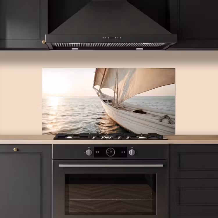 Zeilboot - Zee - Beige - Zon keuken achterwand spatscherm middel -sfeer1