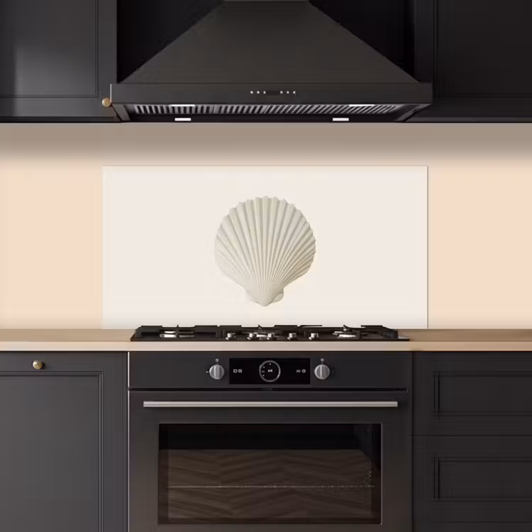 Schelp - Minimalistisch - Wit keuken achterwand spatscherm middel -sfeer1