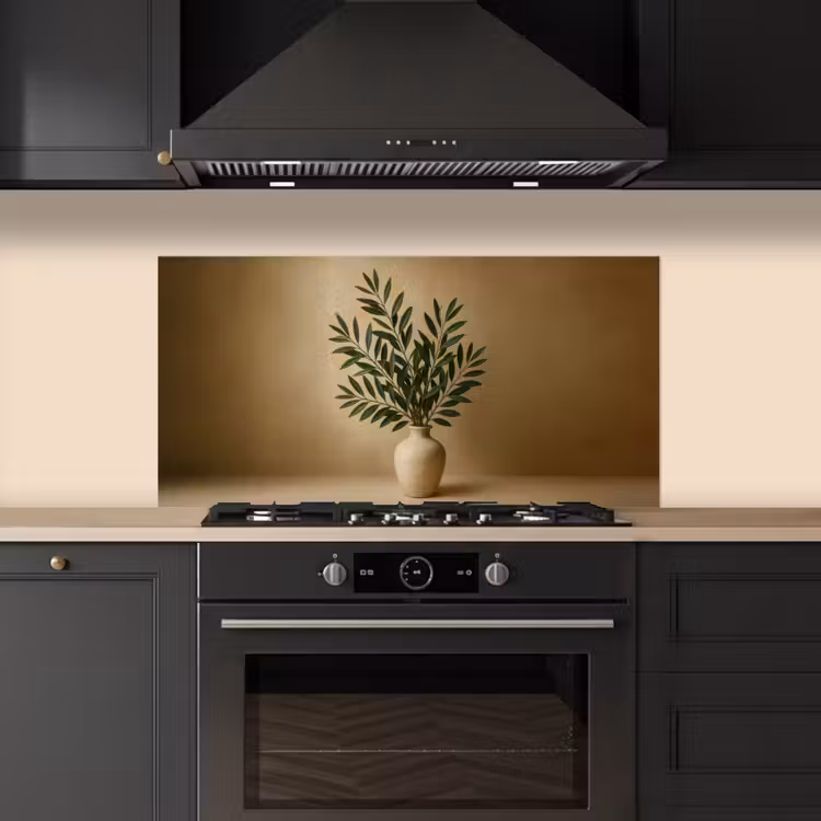 Vaas - Olijftakken - Bladeren - Beige keuken achterwand spatscherm middel -sfeer1