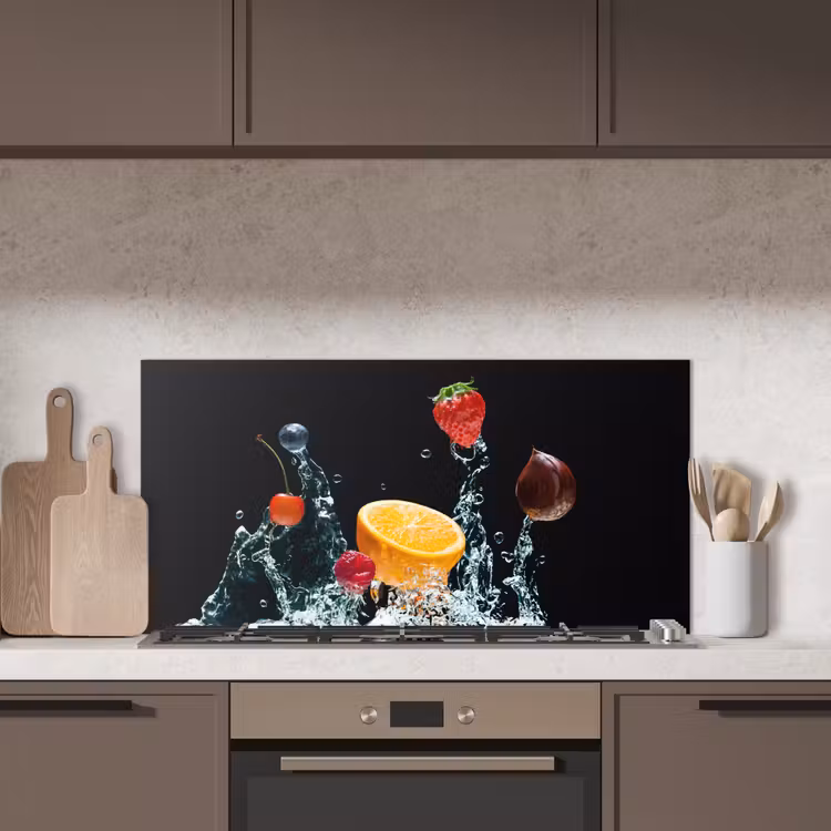 Water - Fruit - Sinaasappel - Aardbei - Kers - Zwart keuken achterwand spatscherm middel -sfeer2