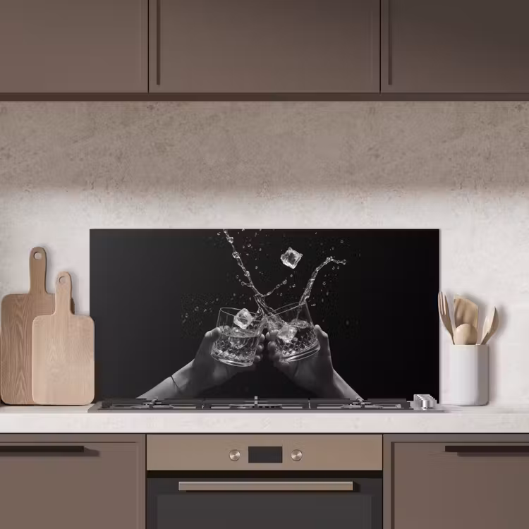Whiskyglazen - Ijs - Spetters - Zwart keuken achterwand spatscherm middel -sfeer2