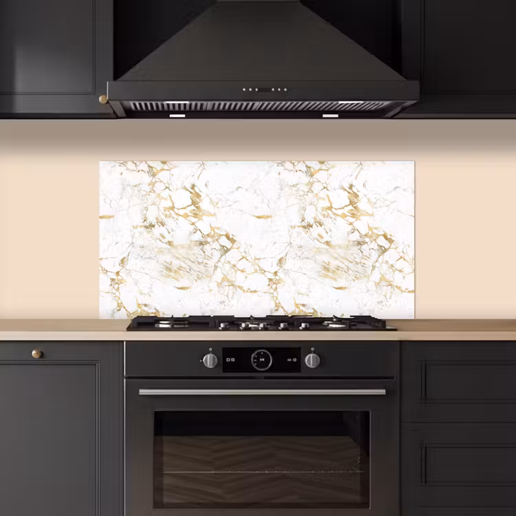 Wit - Marmer - Luxe - Goud keuken achterwand spatscherm middel 899 -sfeer1