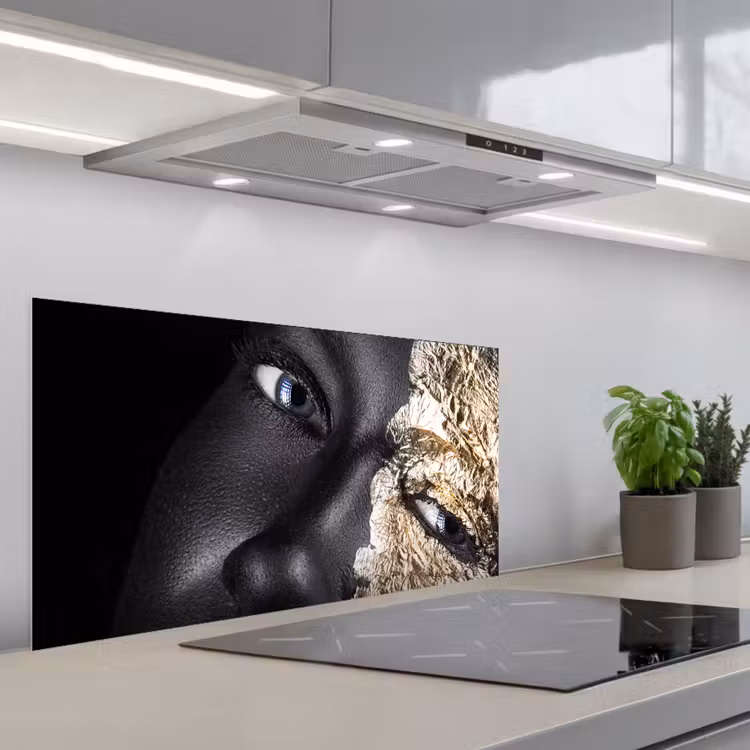Vrouw - Goud - Zwart - Verf - Luxe keuken achterwand spatscherm middel -3d_schuin