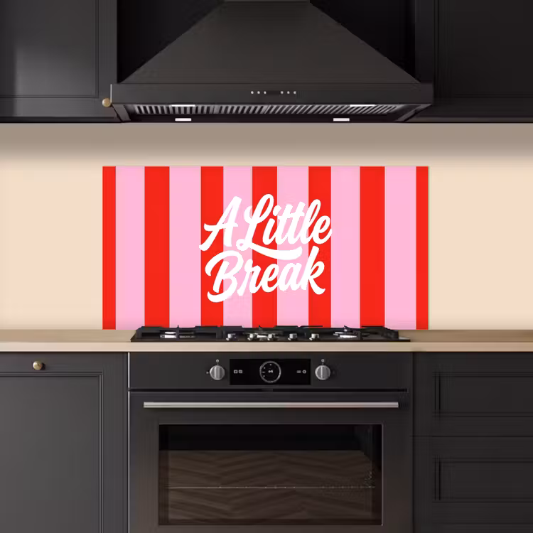 A Little Break - Strepen - Rood - Roze keuken achterwand spatscherm middel -sfeer1