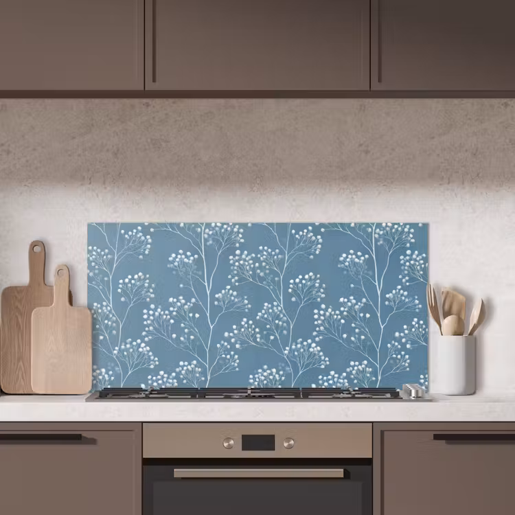 Takken - Bessen - Patroon - Lichtblauw keuken achterwand spatscherm middel 899 -sfeer2